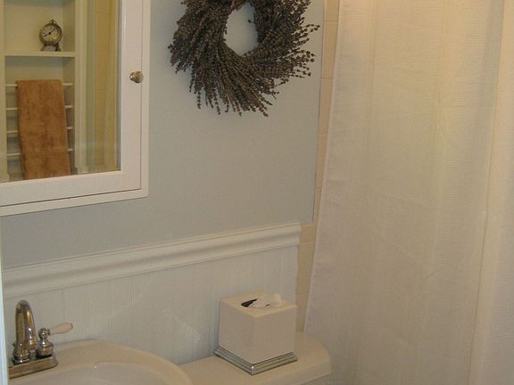 Upstairs bathroom