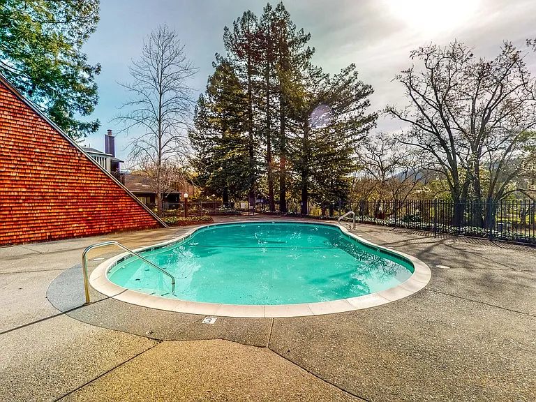 372 Los Alamos Rd — Photo 48
