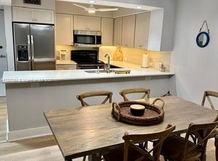 3540 S Ocean Blvd APT 302, South Palm Beach, FL 33480