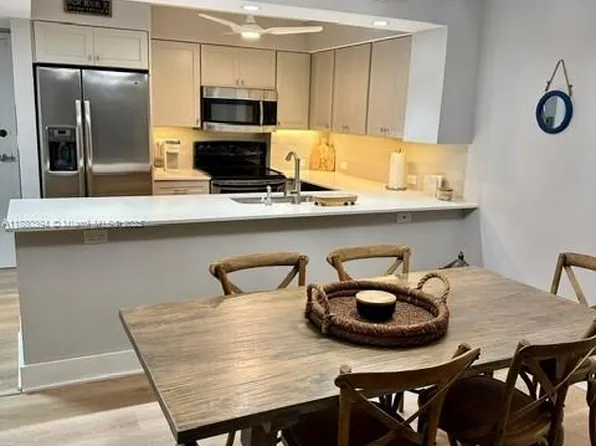 3540 S Ocean Blvd APT 302, South Palm Beach, FL 33480