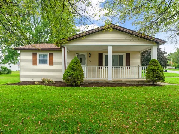408 Jackson St, Campbell, OH 44405