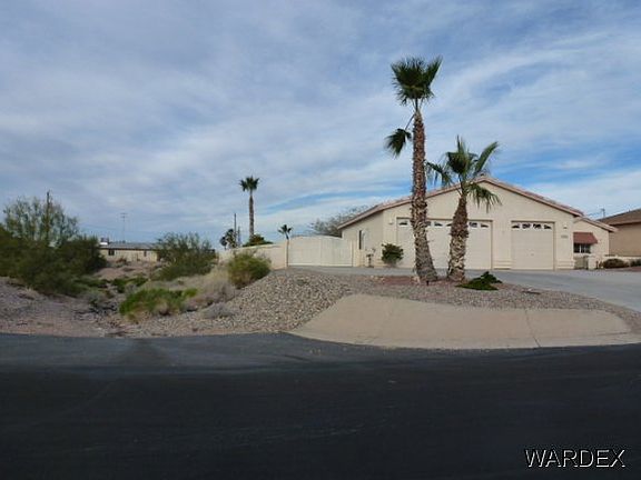 4th image of 3751 Bluegrass Dr