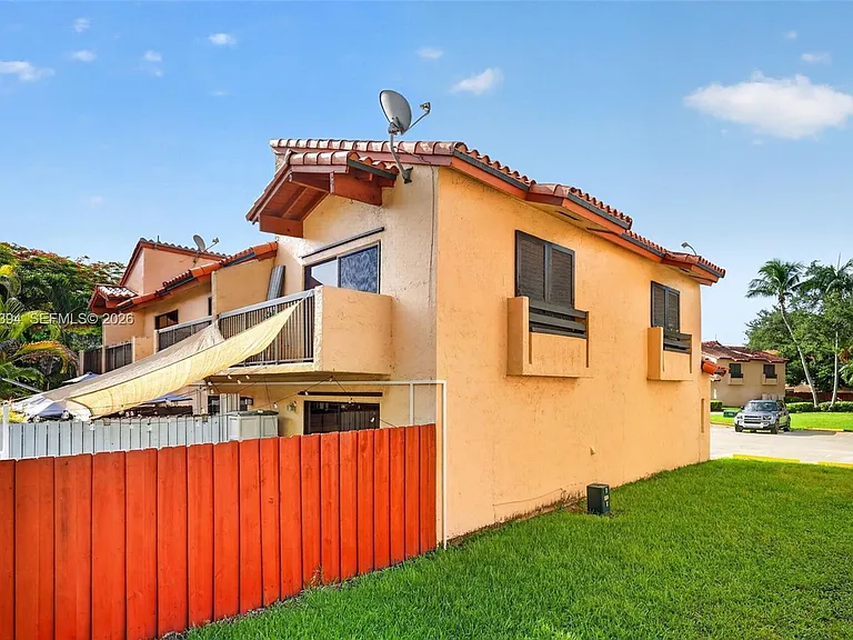 10206 SW 77th Ct — Photo 31