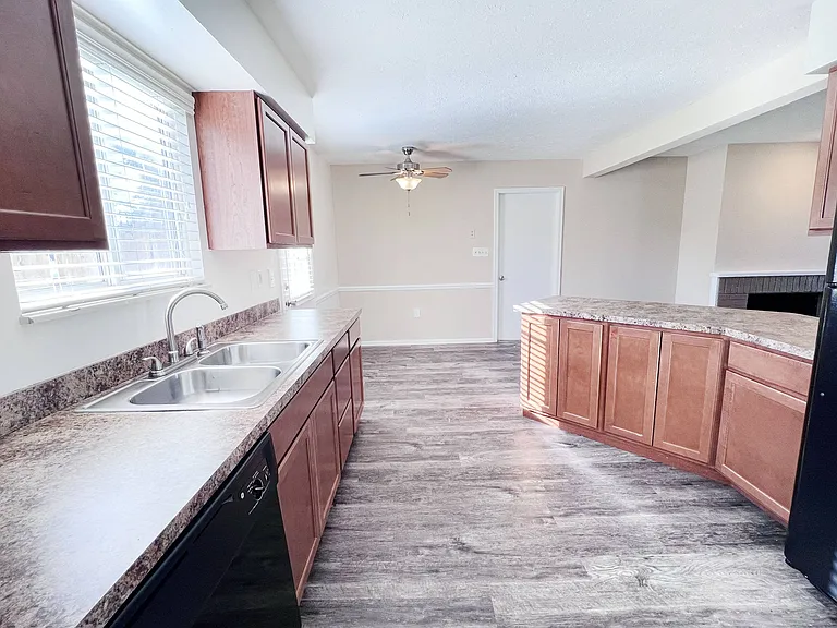 The Villas at Kingswood — Photo 37