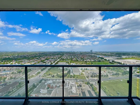 105 Oneida Cres, Richmond Hill, ON