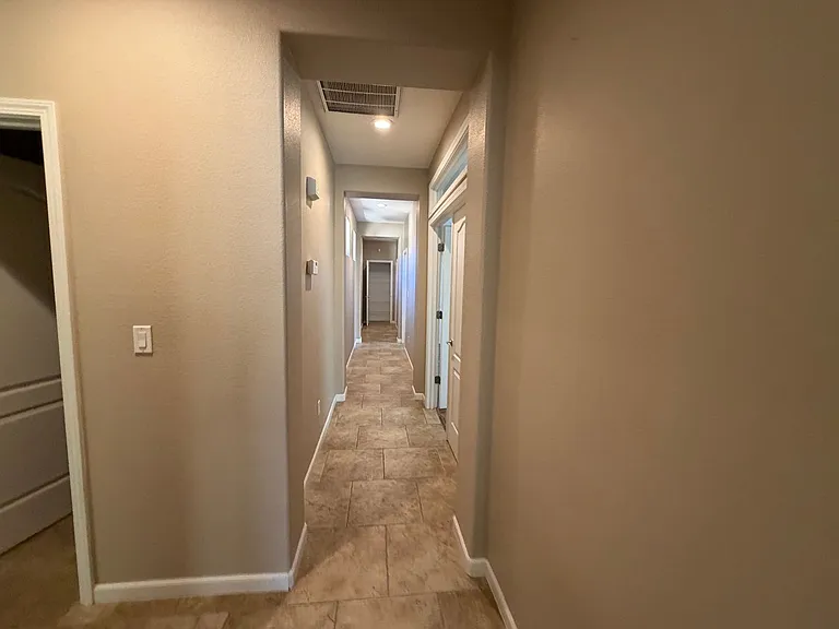 485 Cicada Ct — Photo 17