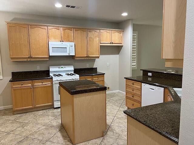 1st image of 82560 Tivoli Ct