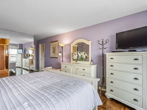 166-25 Powell Cove Boulevard image 25 of 35