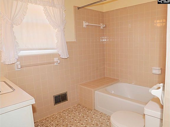 3rd image of 2778 Riley St