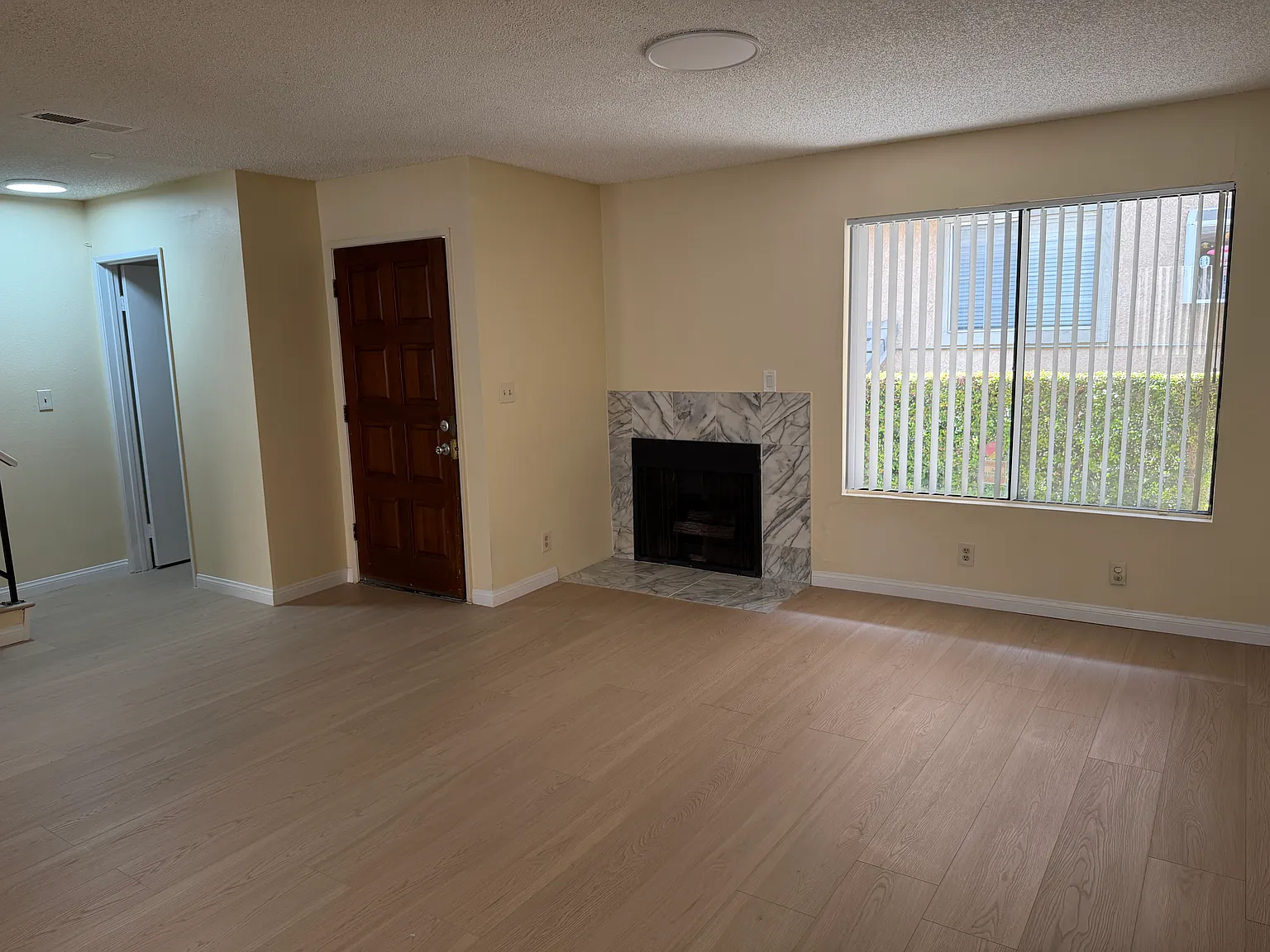 3 bed, 2.5 bath, 1673 sqft, $3,700 — Photo 1