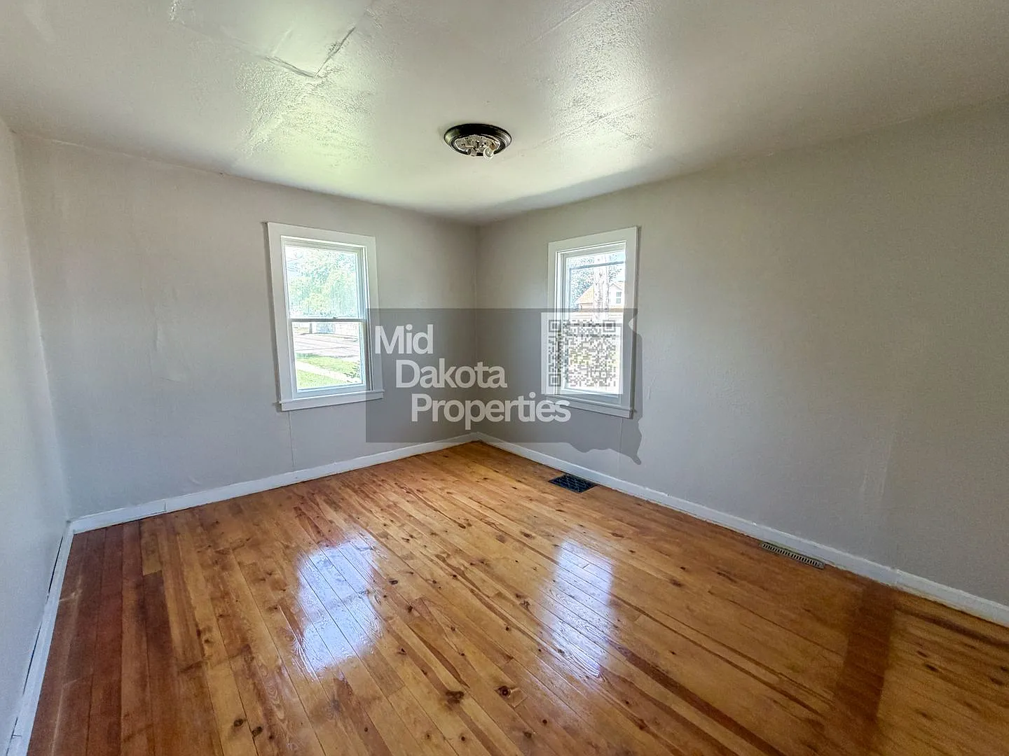 623 N Edmunds-3 Bedroom, 1.75 bathroom house — Photo 3