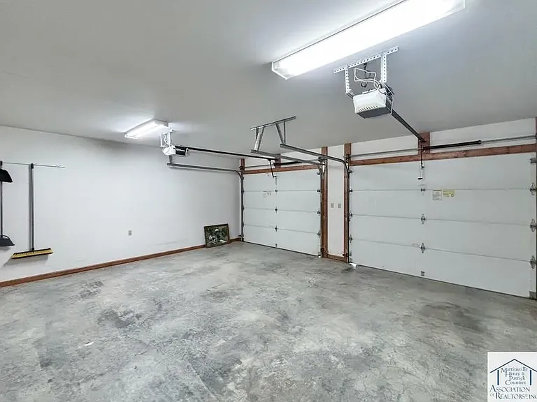 2 Car Garage