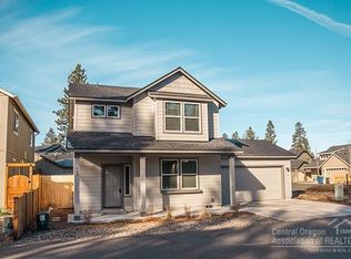 463 N Village Meadows Rd, Sisters, OR 97759