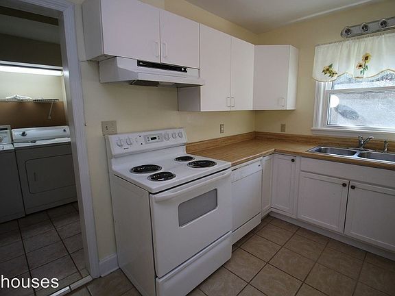 4th image of 2713 Haywood Ave