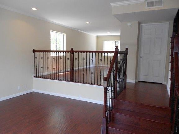 4th image of 4634 Don Lorenzo Dr APT F