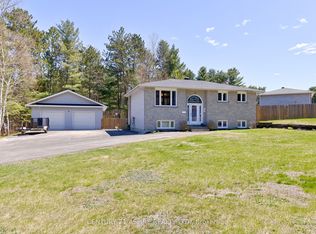 9 Jamie Cres, Petawawa, ON K8H3N2