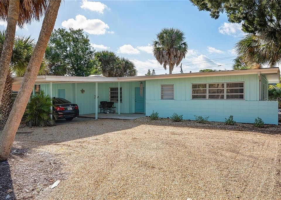 1st image of 312 Avenida Madera