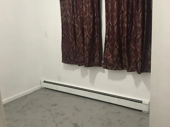 3034 93rd St, East Elmhurst, NY 11369