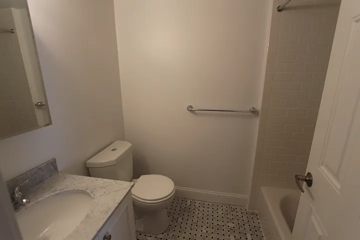 55 Langdon St — Photo 5