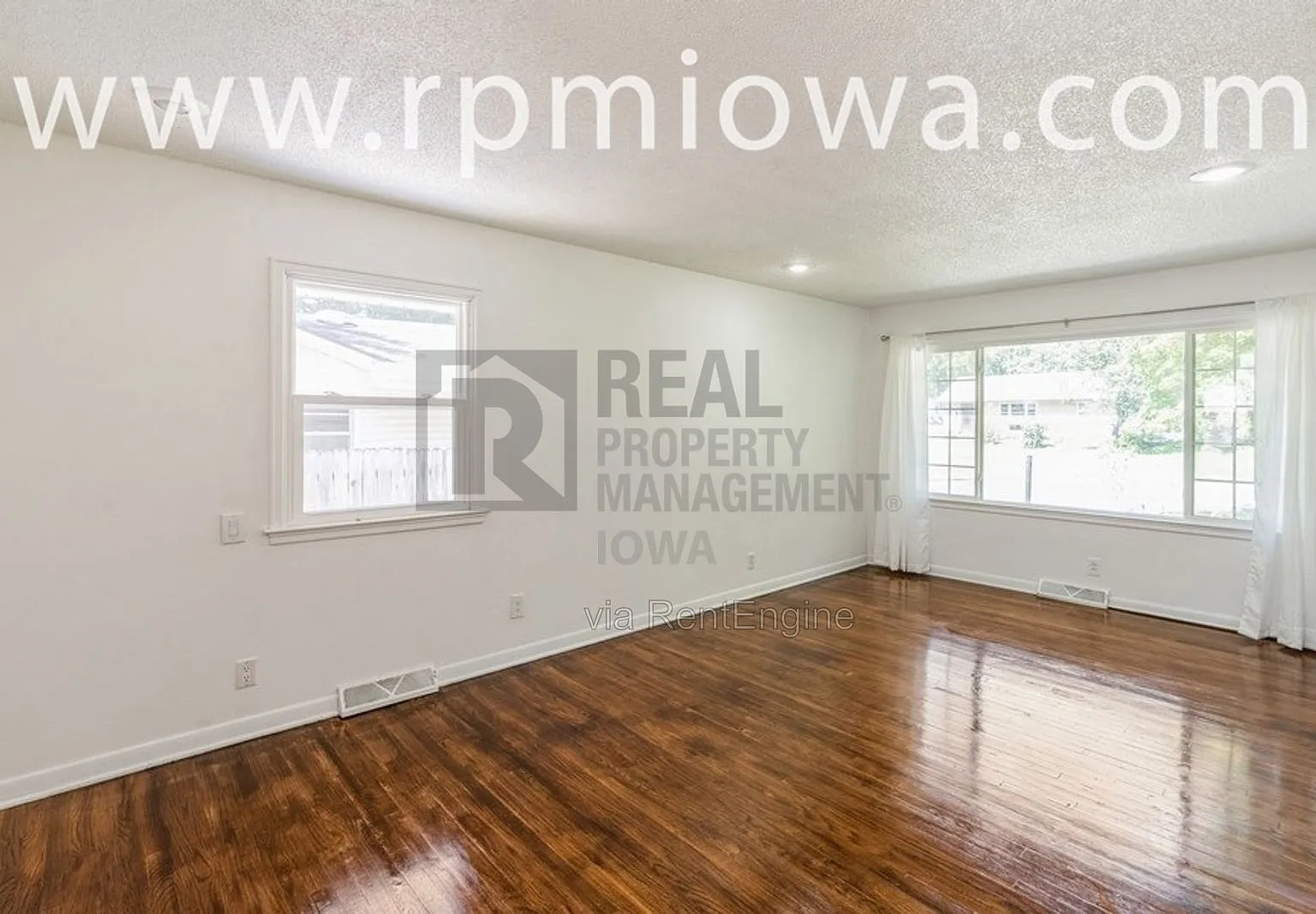 4 bed, 1.5 bath, 1152 sqft, $1,795 — Photo 2
