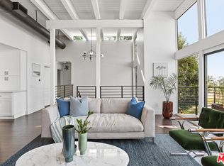 15206 Encanto Dr, Sherman Oaks, CA 91403