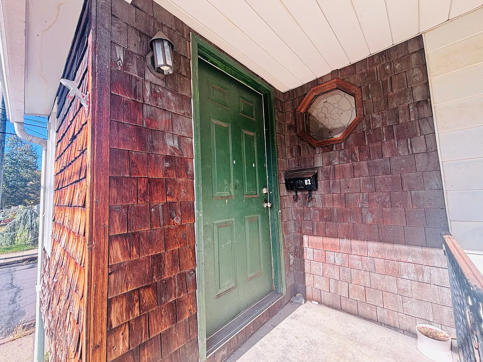 3 bed, 900 sqft, $1,100 — Photo 2