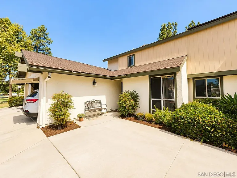 505 Smoketree Gln — Photo 1
