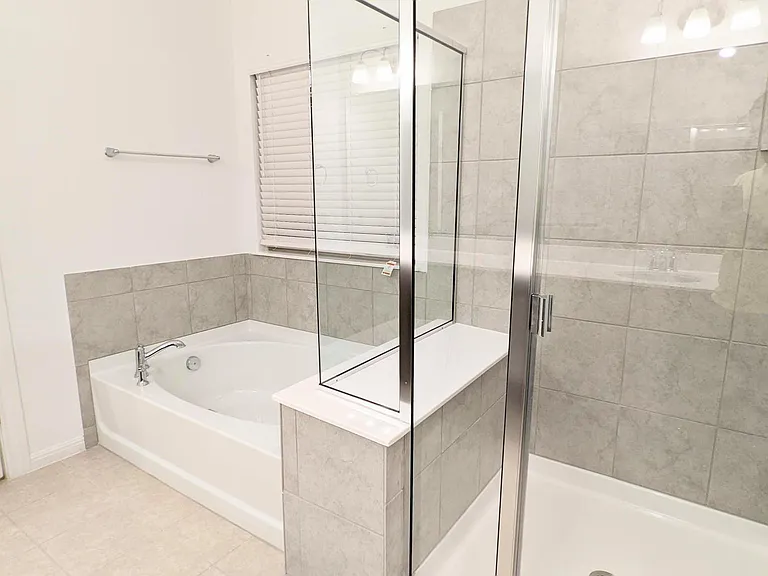 221 Sand Lily Ln — Photo 28