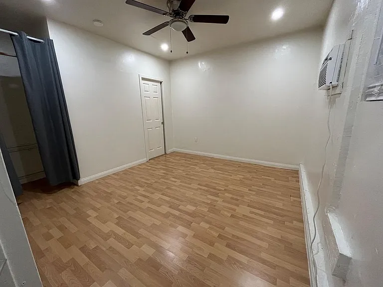 2645 Chadwell Ave #STUDIO — Photo 10