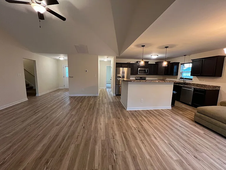 310 Landon Ln — Photo 35