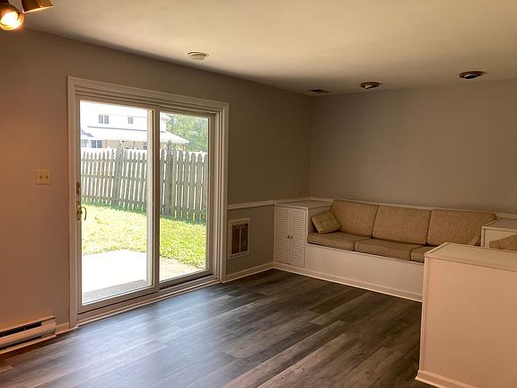 5th image of 180 Lathrop St #180