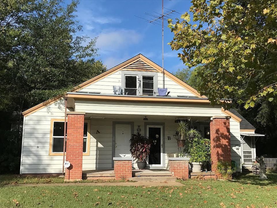 1st image of 1713 S Green St #A