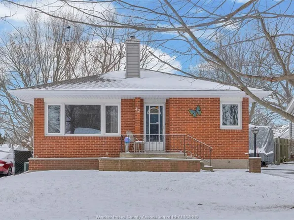 42 Grace Ave, Leamington, ON N8H 1K9