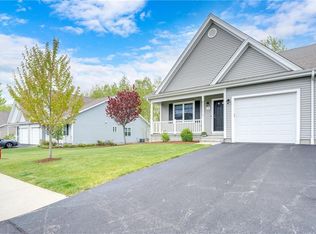 25 River Bank Dr, Cumberland, RI 02864