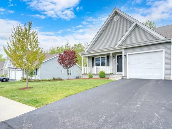 25 River Bank Dr, Cumberland, RI 02864