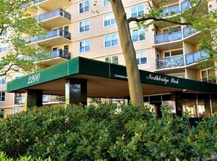 2200 N Central Rd APT 2F, Fort Lee, NJ