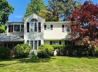 294 Parkview Ter, Lincroft, NJ 07738