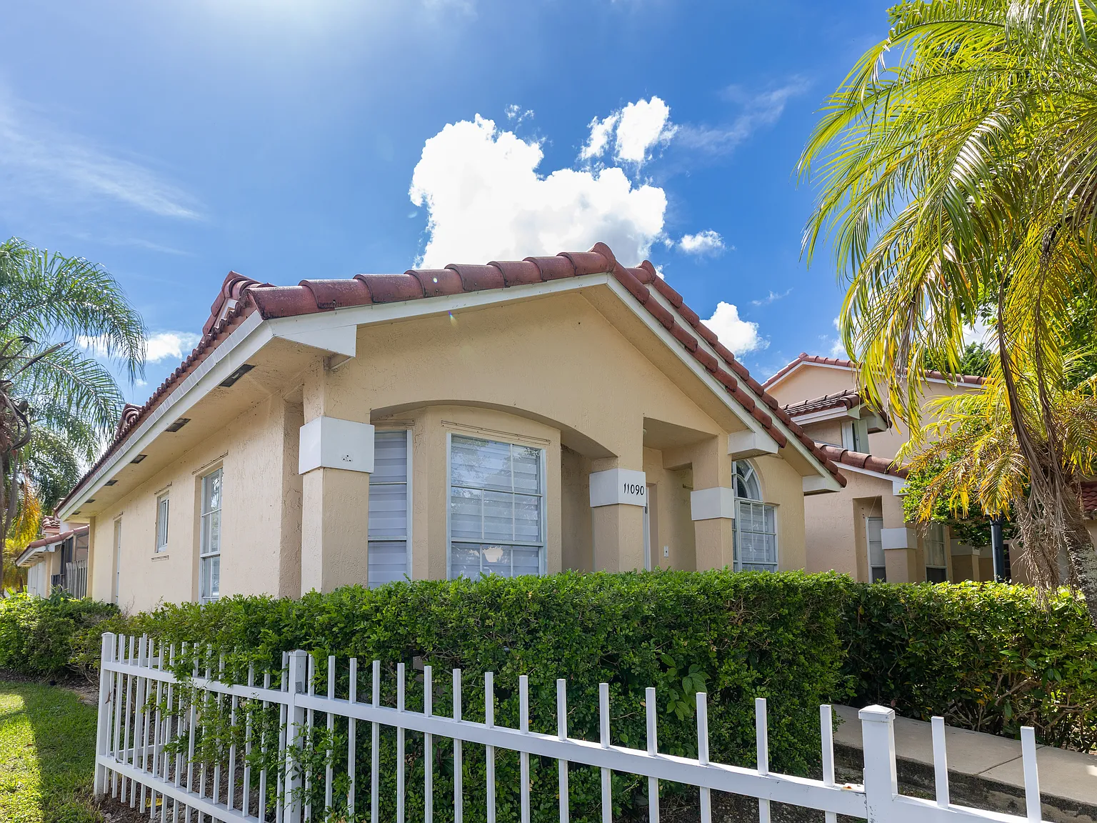 2 bed, 848 sqft, $2,850 — Photo 3