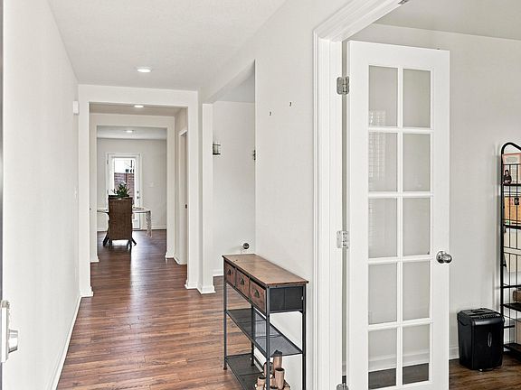 5th image of 120 Westwood Cir