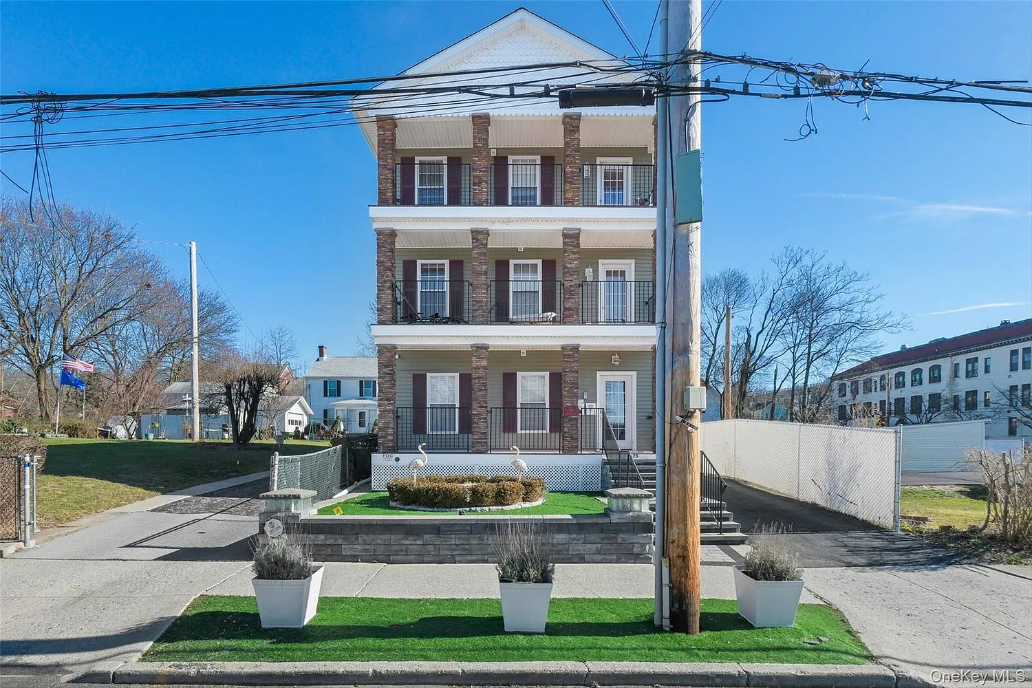2 bed, 1104 sqft, $2,250 — Photo 1