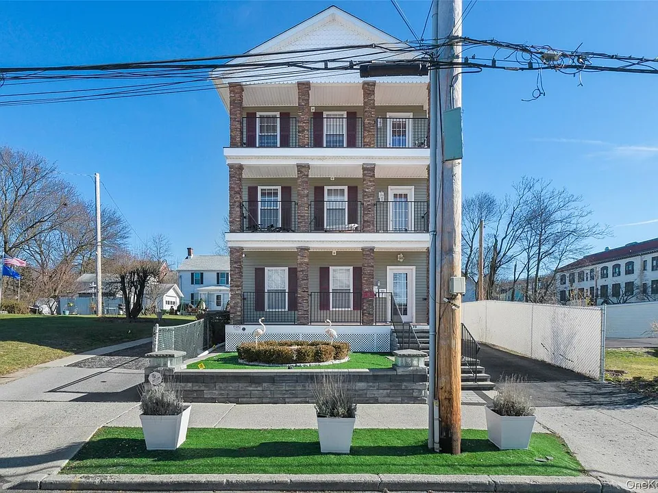 75 Albany St #3