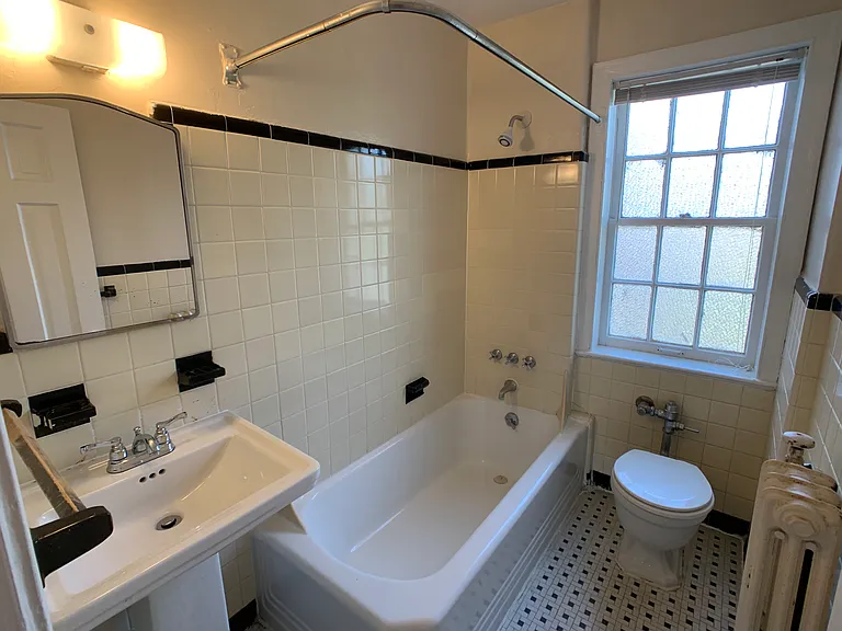 2848 Thornhill Rd — Photo 28