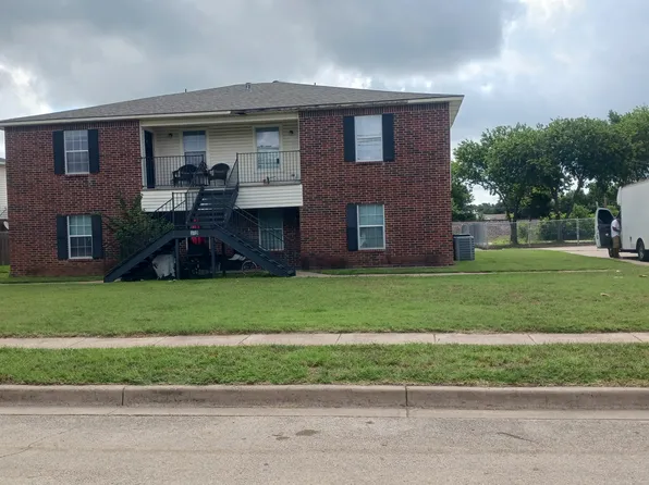 309 S Texas St, Crowley, TX 76036
