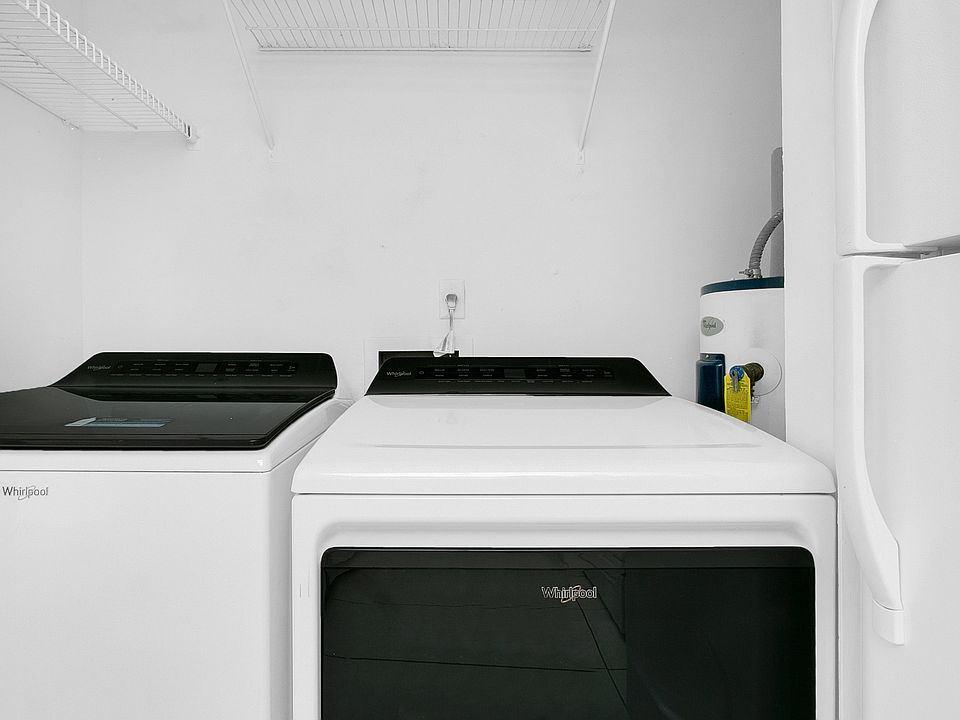 1st image of 97 Windtree Ln #104