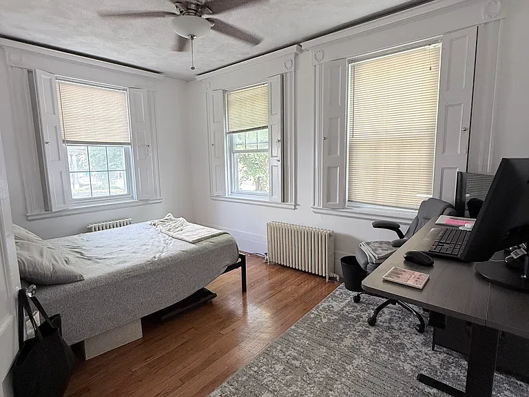 715 Cambridge St — Photo 8