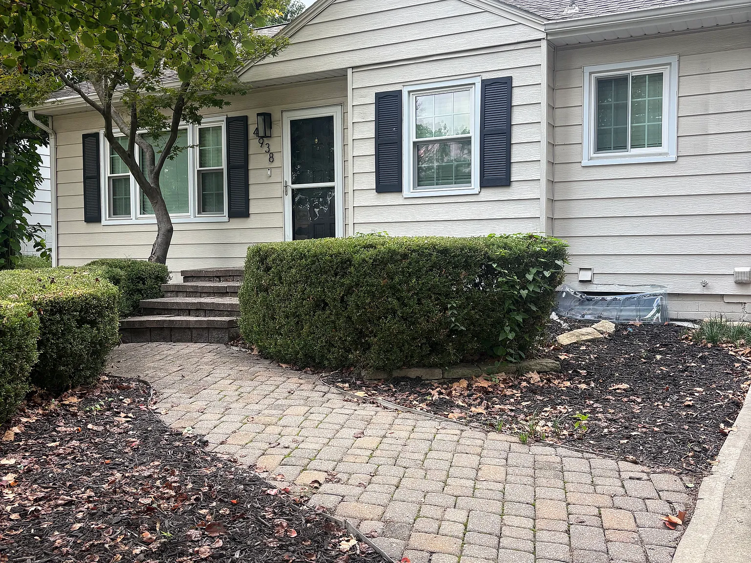4938 Briar St — Photo 1