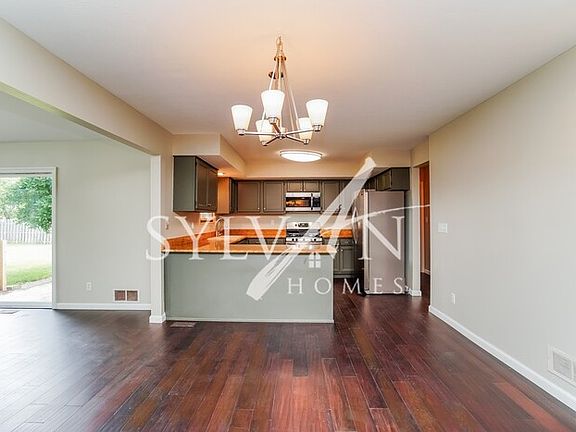 3rd image of 538 Beaverbrook Dr