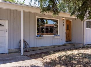 300 S 10th St, Creswell, OR