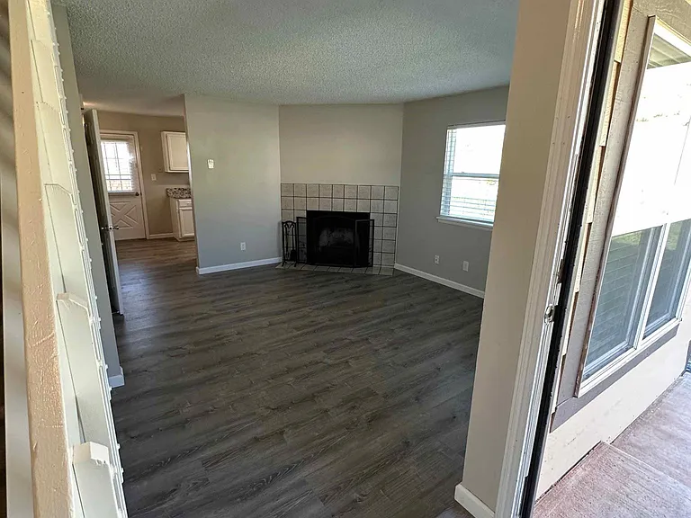 2426 Split Rock Dr — Photo 5
