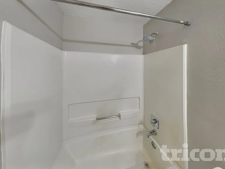 7921 Crackling Ln — Photo 12